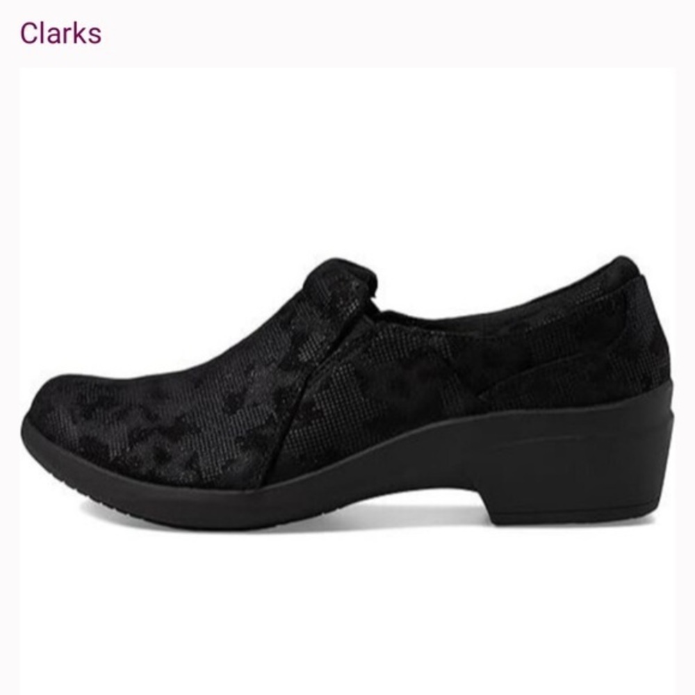 Clarks Women's Talene Pace Black Patterned Mules size 7.5